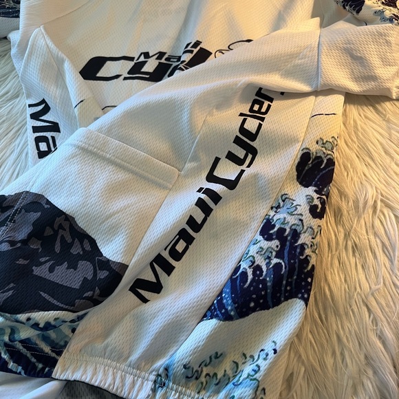 Maui Cyclery short sleeve full zipper bicycle jersey - Picture 10 of 13